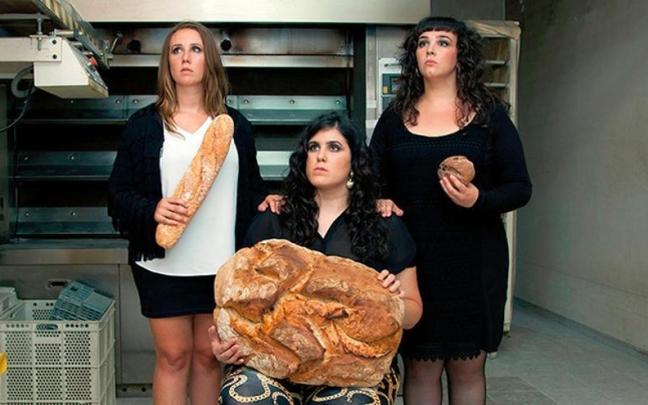 Las tres actrices que forman la compañía gallega A Panadaría, autora de ‘Las que limpian’. Las tres actrices que forman la compañía gallega A Panadaría, autora de ‘Las que limpian’.