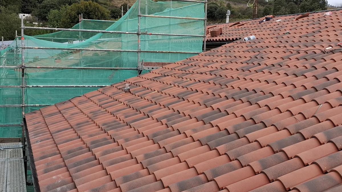 Imagen del tejado reformado del centro escolar de la Herri Eskola de Erguin.