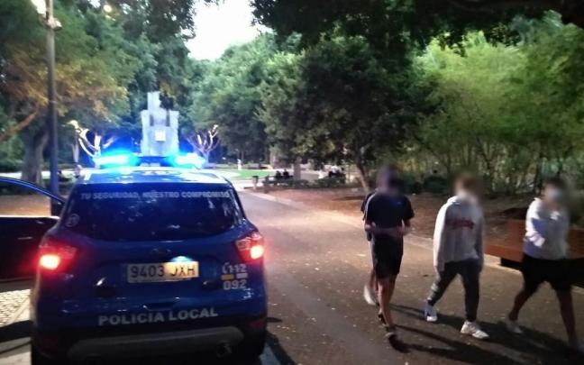 Imagen de un coche patrulla de la Policía Local de Santa Cruz de Tenerife.