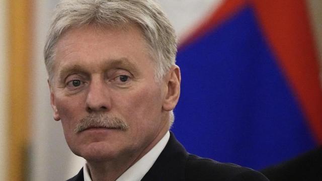 El secretario de prensa del Kremlin, Dmitri Peskov, durante la celebración del Día de la Victoria en Moscú. / EFE El secretario de prensa del Kremlin, Dmitri Peskov, durante la celebración del Día de la Victoria en Moscú.