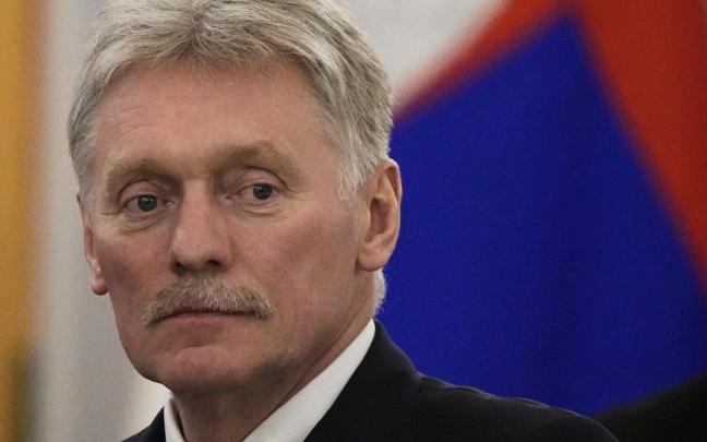 El secretario de prensa del Kremlin, Dmitri Peskov, durante la celebración del Día de la Victoria en Moscú. / EFE El secretario de prensa del Kremlin, Dmitri Peskov, durante la celebración del Día de la Victoria en Moscú.