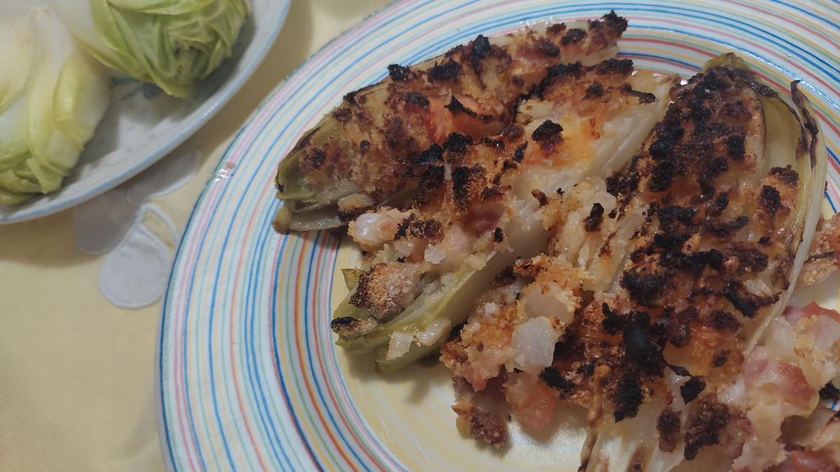 Cocinar los cogollos de las endivias abre muchas posibilidades gastronómicas