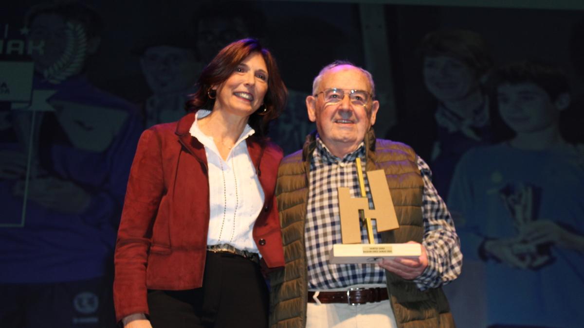 Juan José Jurio ha sido galardonado con el Haritza Saria a la trayectoria más destacada