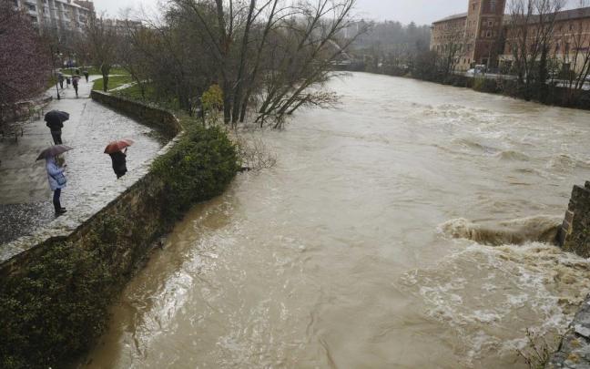 Imagen de una jornada lluviosa en Pamplona. Foto: Iban Aguinaga Imagen de una jornada lluviosa en Pamplona. Foto: Iban Aguinaga