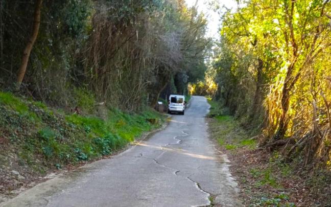 Las obras buscan ampliar la calzada para aumentar la seguridad y facilitar el cruce de vehículos.