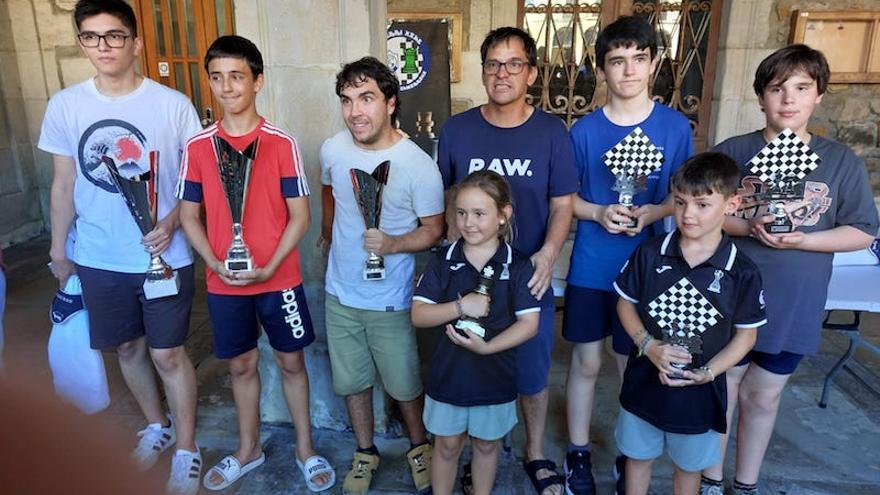 Los jugadores premiados.