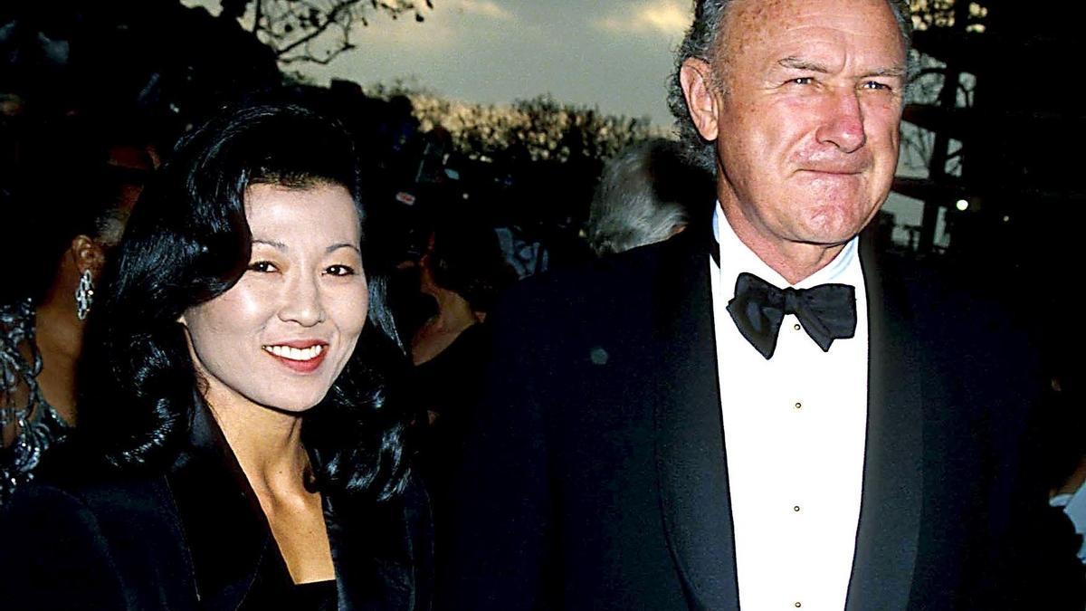 Gene Hackman y su mujer Betsy Arakawa.