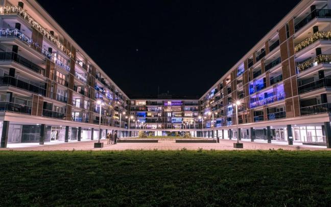 El primer reto de esta Navidad es superar los 1.100 balcones iluminados y decorados