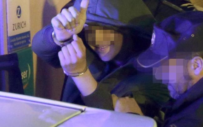 Detención del joven que agredió al que fuera presidente del Gobierno español, Mariano Rajoy, en 2015 Detención del joven que agredió al que fuera presidente del Gobierno español, Mariano Rajoy, en 2015
