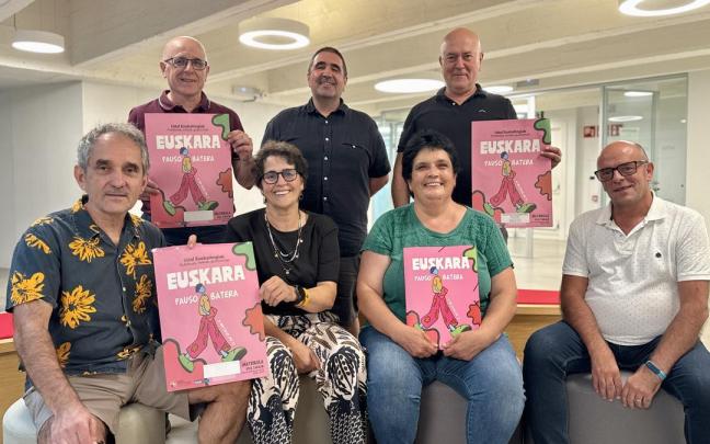 Presentación de la oferta del nuevo curso de los euskaltegi y de las ventajas del 'Bono Euskera'.