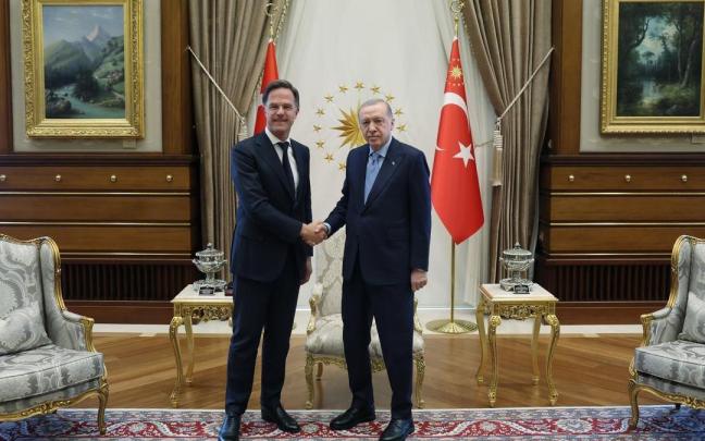 El secretario general de la OTAN, Mark Rutte, y el presidente de Turquía, Recep Tayyip Erdogan, durante su reunión en Ankara.