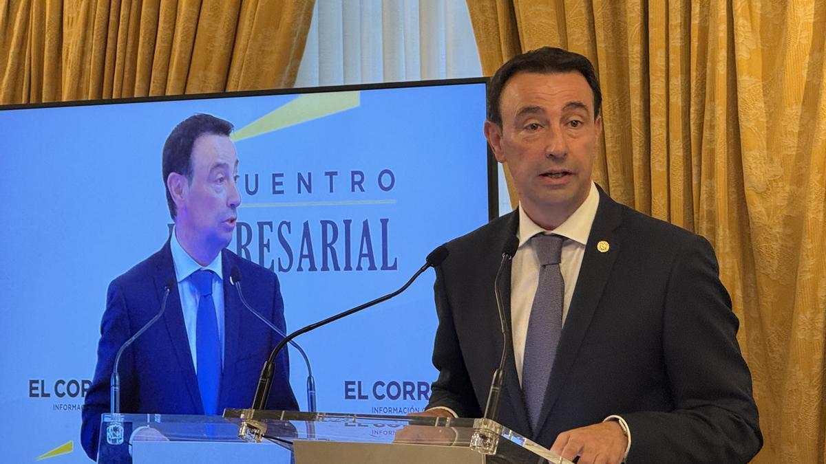 El Vicelehendakari y consejero de Economía, Trabajo y Empleo, Mikel Torres.