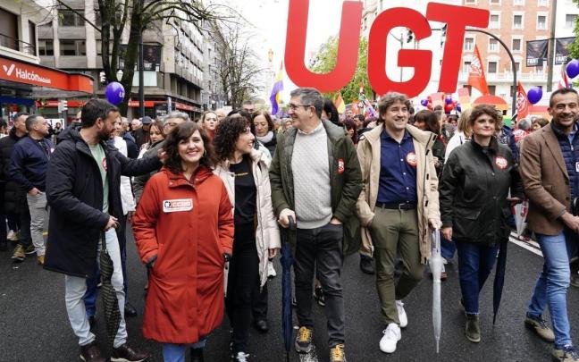 Eneko Andueza, junto a Patxi López, se manifiestan en Bilbao por el Día del Trabajador.