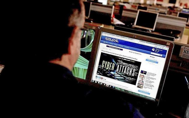 Las empresas reciben múltiples ciberataques al año. | FOTO: EFE