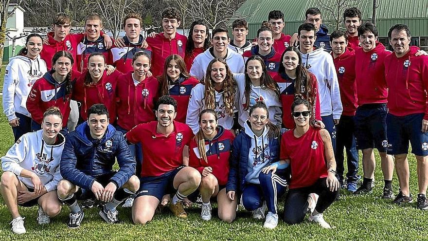 Los nadadores alaveses brillan en Pamplona