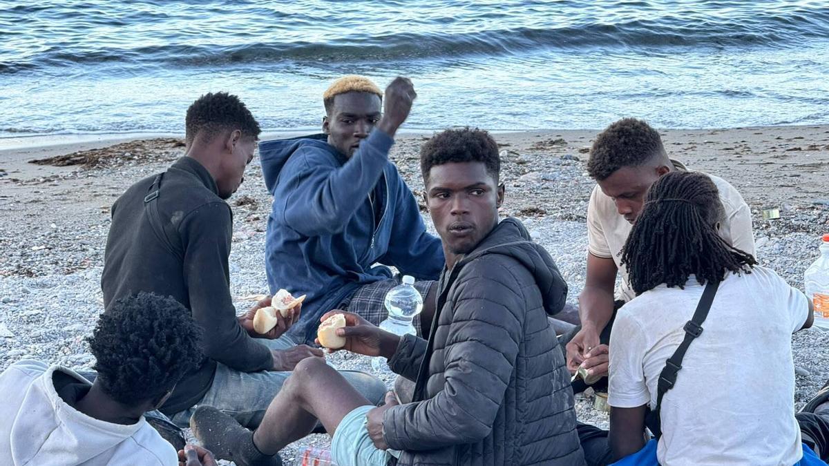 En imágenes: Vivas cree que quedan 6.000 migrantes ilegales en Ceuta y denuncia la "carencia de medios" en las cifras