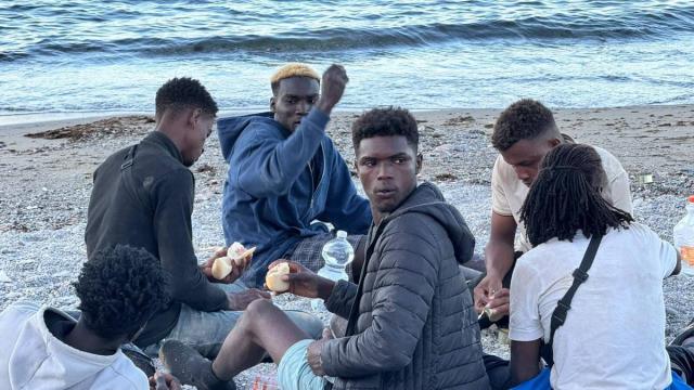 En imágenes: Vivas cree que quedan 6.000 migrantes ilegales en Ceuta y denuncia la "carencia de medios" en las cifras