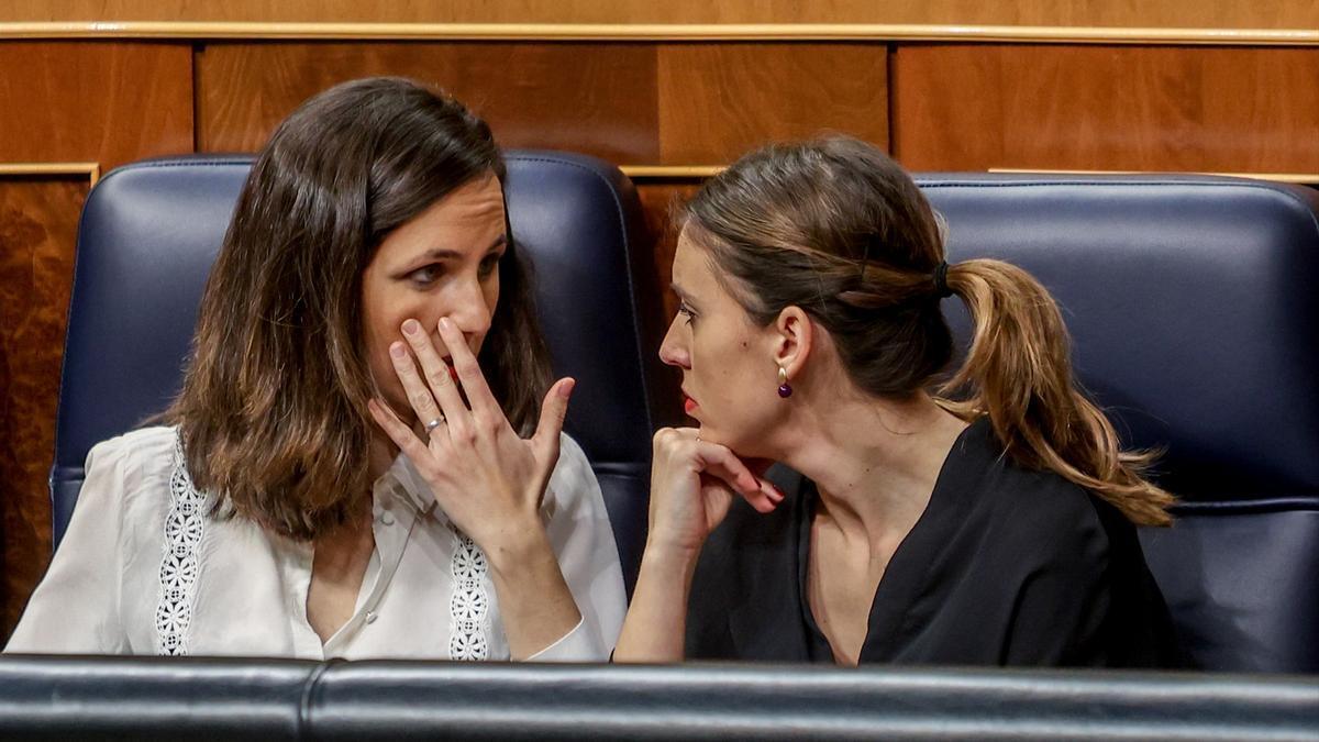 Las ministras Ione Belarra (Derechos Sociales) e Irene Montero (Igualdad) en una imagen de archivo.