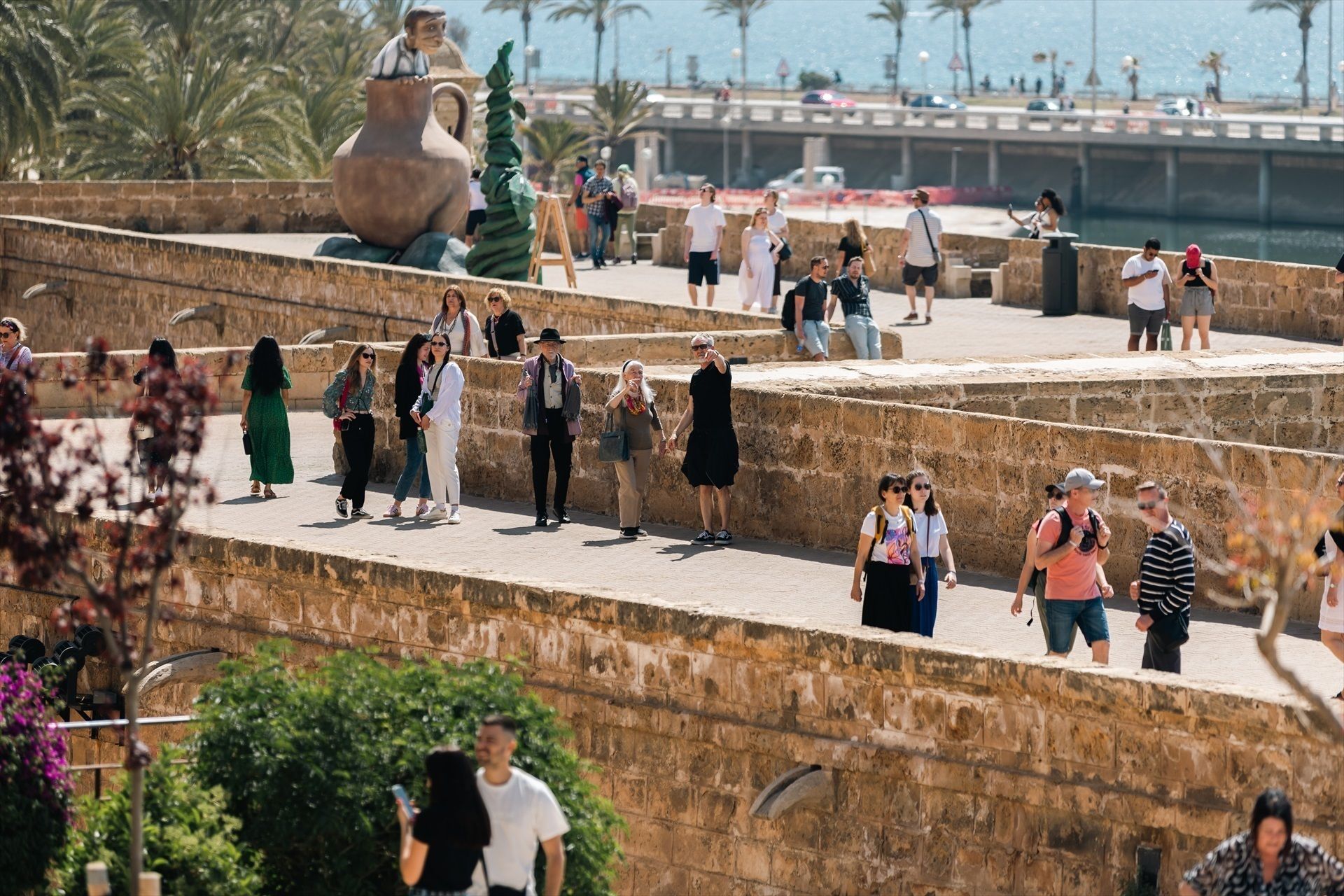 Turistas en Palma (Mallorca) en una imagen de archivo.