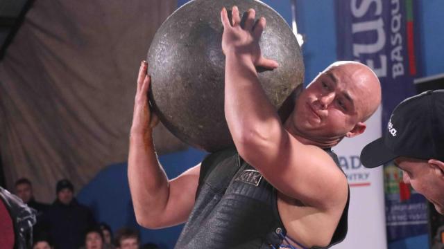 Urraren jasoaldia Errota harriarekin.