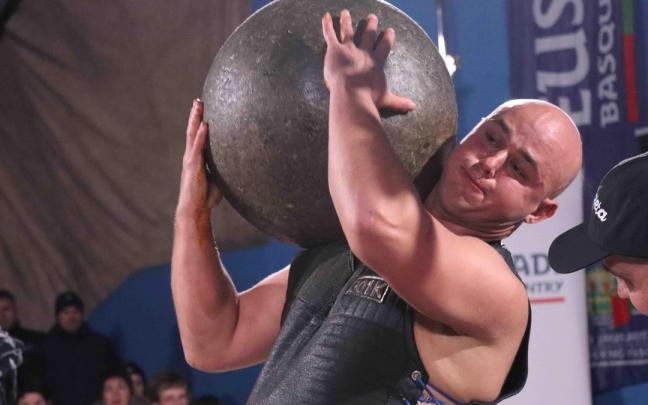 Urraren jasoaldia Errota harriarekin.