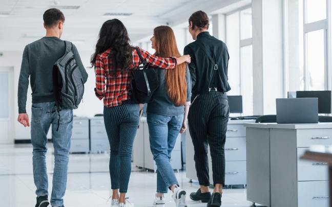 Los trabajadores jóvenes, los migrantes y las mujeres se encuentran entre los colectivos que podrían sufrir más a largo plazo los problemas derivados de una menor cotización.