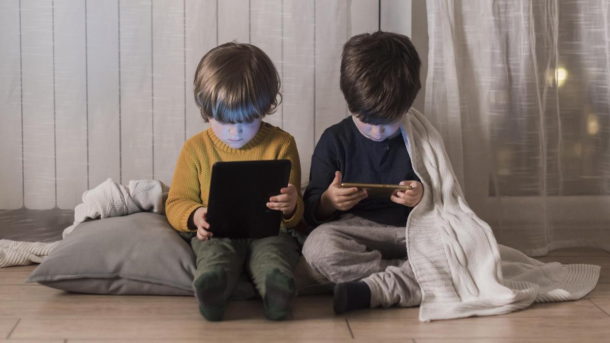 El uso temprano y abusivo de pantallas esta generando un nuevo fenómeno llamado Autismo digital.