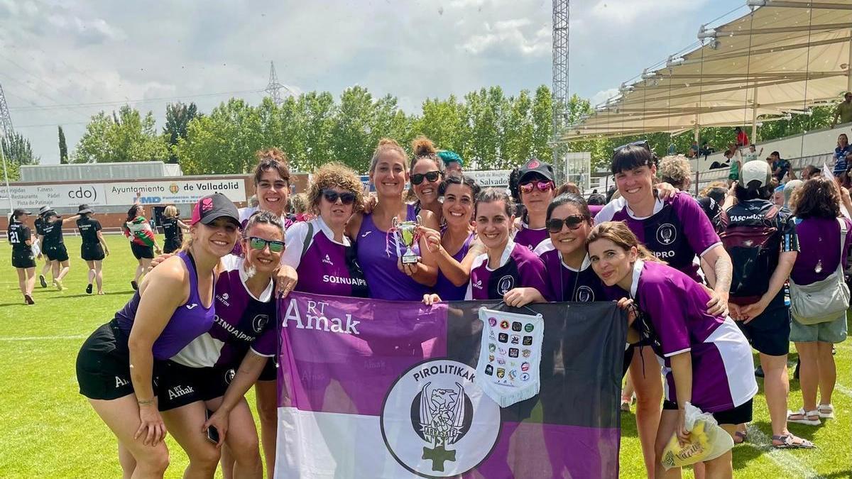 Jugadoras del ART Amak Pirolitikak, un equipo impulsado por madres.