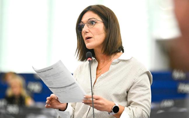 Oihane Agirregoitia interviene en el Parlamento Europeo.
