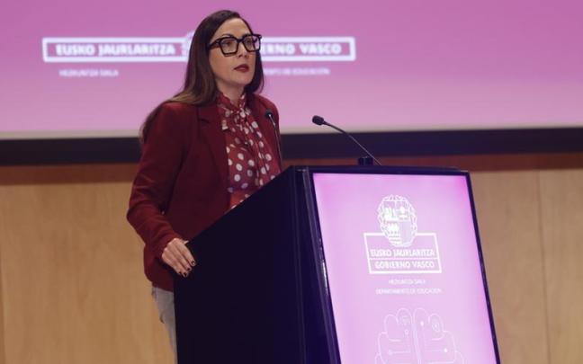 Begoña Pedrosa aboga por una comunidad educativa digitalmente competente, segura y preparada para el futuro.