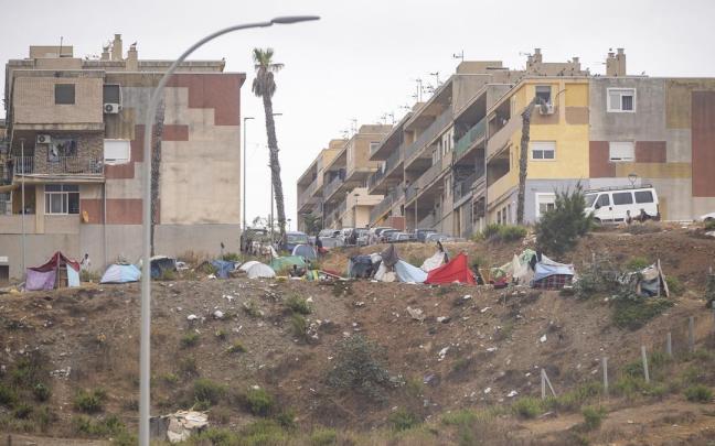 Imágenes de Ceuta cuarenta días después de la entrada masiva de migrantes.