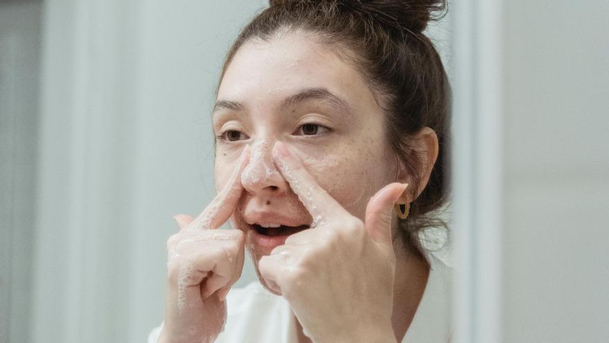 Es importante exfoliar la piel para poder eliminar el exceso de toxinas de la piel.
