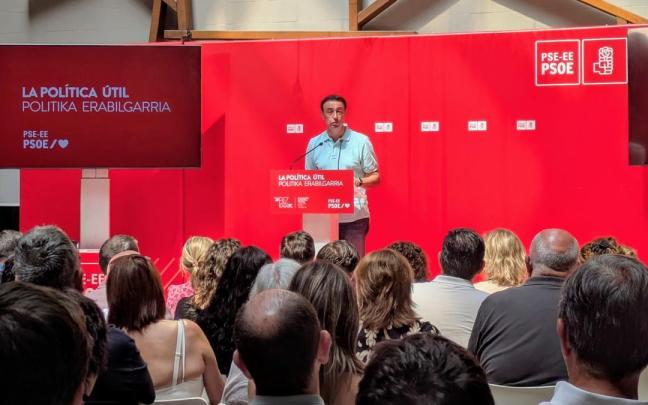 El secretario general de PSE-EE Bizkaia y Vicelehendakari del Gobierno vasco, Mikel Torres