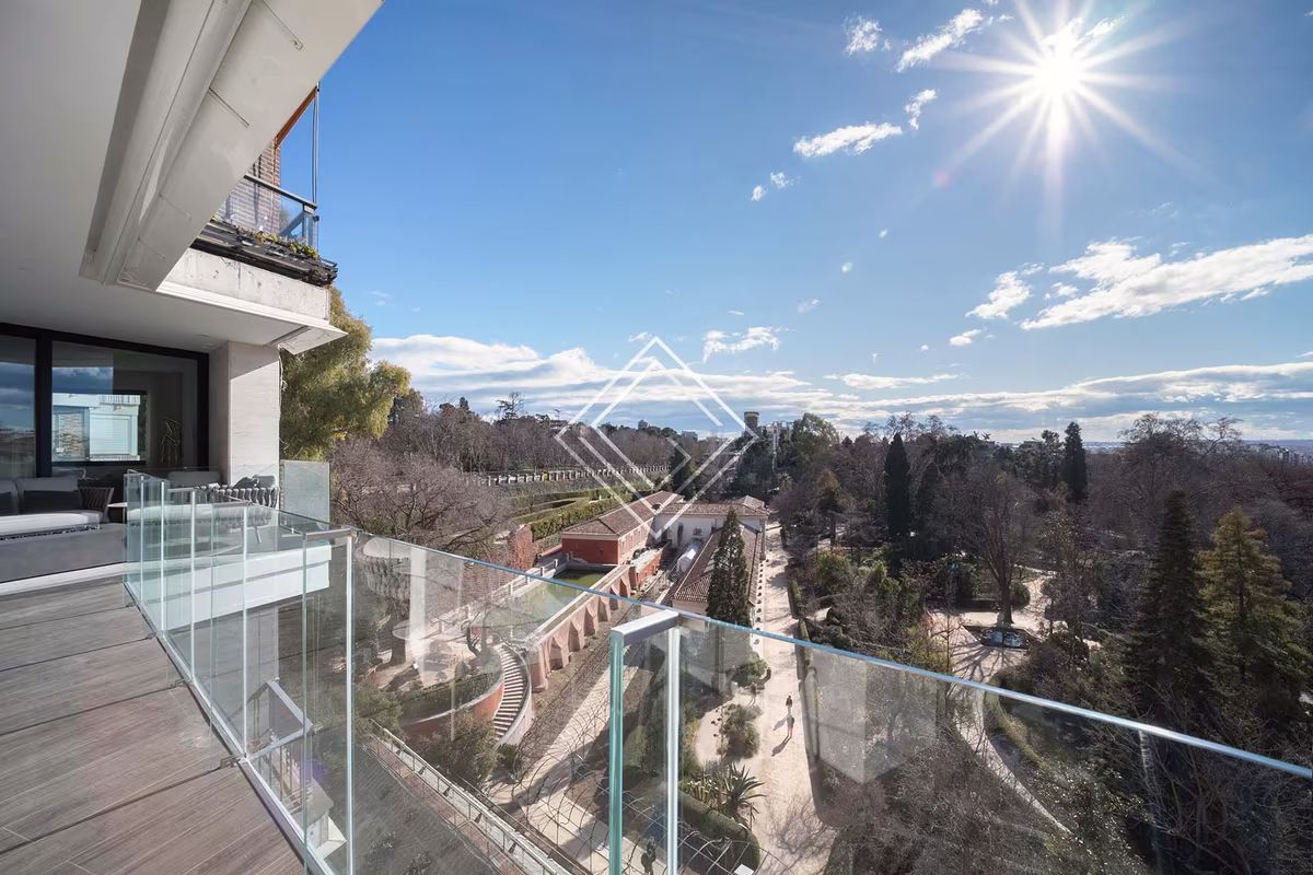 La terraza con vistas al Jardín Botánico.