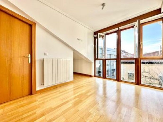 Ático con trastero y garaje opcional en el centro de Vitoria-Gasteiz.