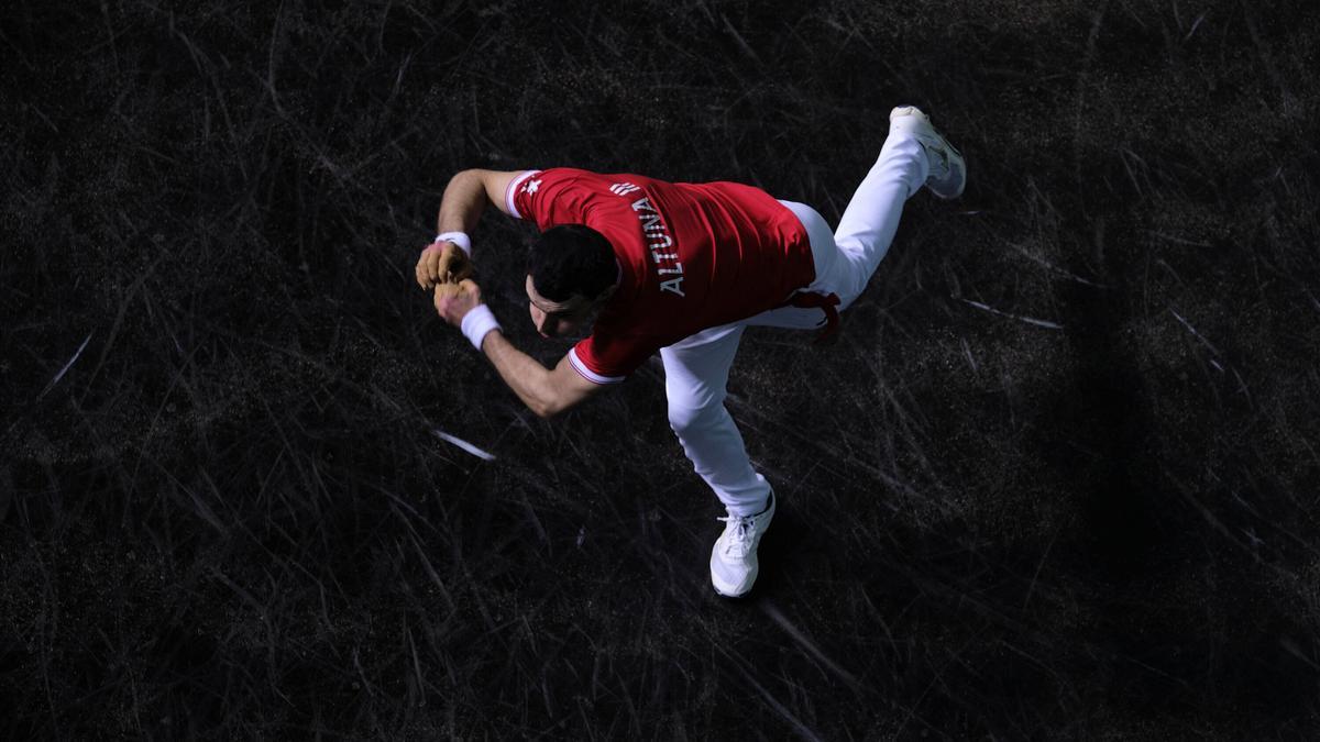 Altuna III vence a Laso en la liguilla de cuartos de final del Manomanista en el Navarra Arena de Iruñea.