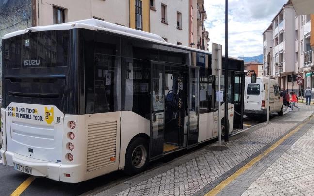 El Hiribus, en una parada.