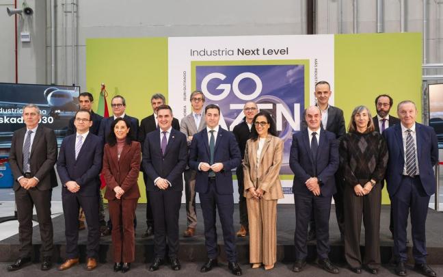 Imanol Pradales, Mikel Jauregi, Ana Villate, Carlos Alzola, Eva Azoulay, Ekain San José, Pedro Rodriguez, Norberto Lopez de Lacalle, Guillermo Celaya y Jean Philippe Aguerre, entre otros, en ITP Aero en Zamudio