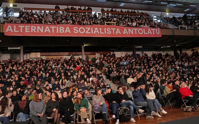 La cita de bautismo de EHKS contó con la participación de 1.500 personas en Eibar.