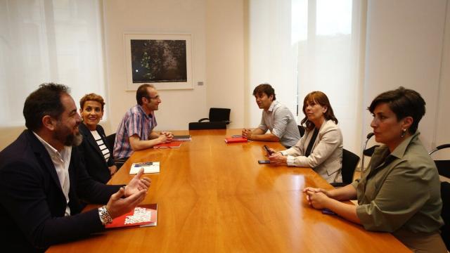 Reunión entre el PSN y Geroa Bai. Foto: Patxi Cascante