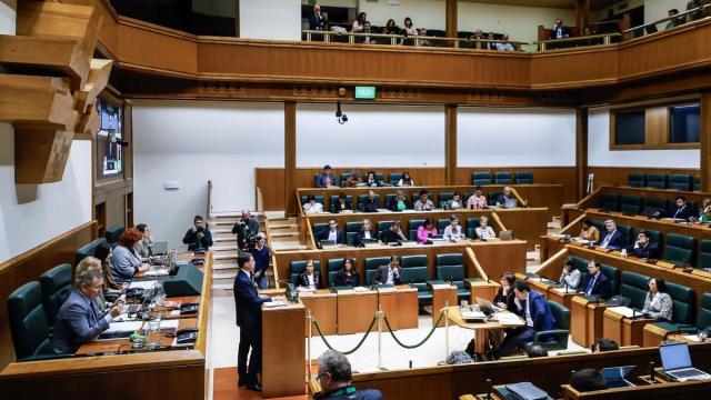 Pradales ha respondido a una pregunta del PP sobre la situación de Euskadi en materia de generación de energía / PARLAMENTO VASCO Pradales ha respondido a una pregunta del PP sobre la situación de Euskadi en materia de generación de energía