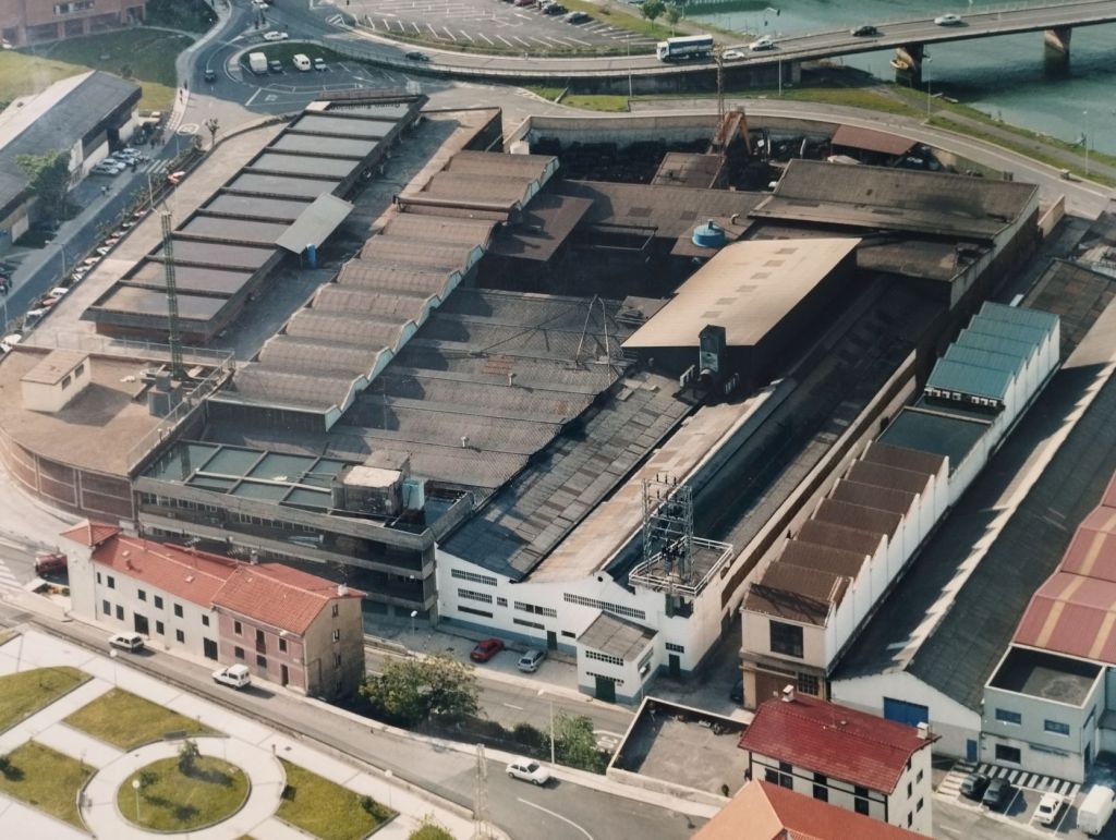 Vista aérea de cómo era la zona de Torreaga, cuando aún estaba la empresa Fundiciones Torreaga.