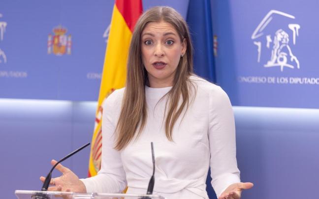 La portavoz del PP en el Congreso, Ester Muñoz, durante una rueda de prensa
