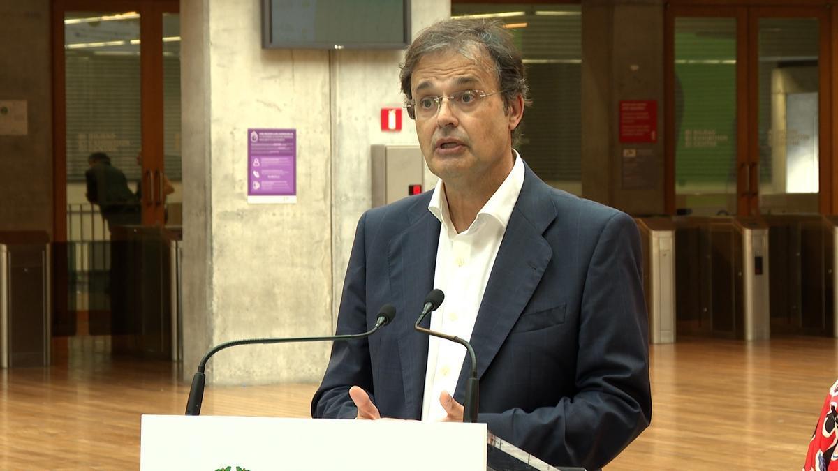 El consejero de Salud, Alberto Martínez