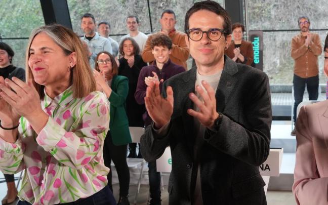 La cabeza de lista de EH Bildu por Gipuzkoa, Nerea Kortajarena, con el candidato a lehendakari, Pello Otxandiano / Europa Press La cabeza de lista de EH Bildu por Gipuzkoa, Nerea Kortajarena, con el candidato a lehendakari, Pello Otxandiano