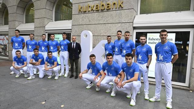 Los pelotaris que participarán en el Campeonato de Parejas Serie B.
