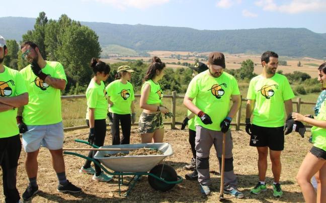 Imagen de archivo de un campo de voluntariado en Euskadi.