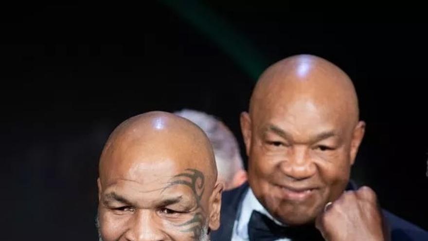 Los exboxeadores Mike Tyson y George Foreman