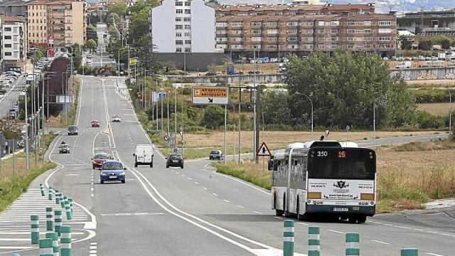 Imagen de la línea 16 de la villavesa, que une Noáin y Berriozar.