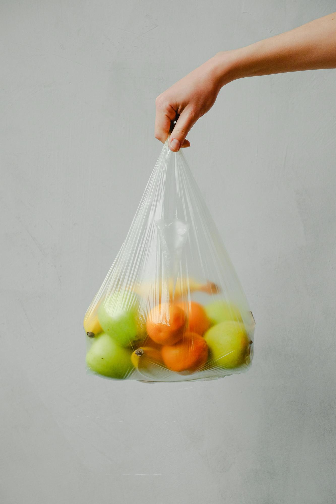 Las bolsas de plástico tardan alrededor de 500 años en descomponerse.